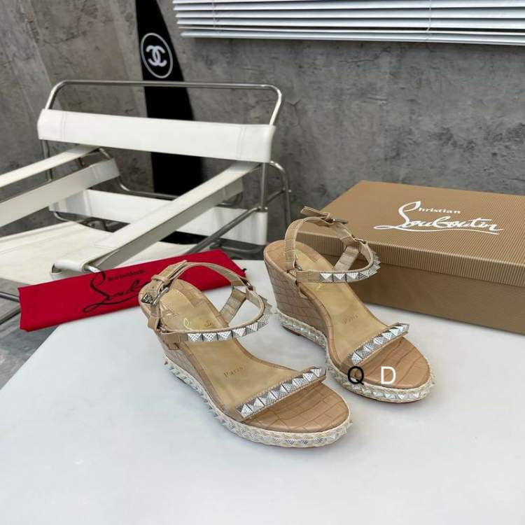 Picture of Christian Shoes _SKUCLsz35-40GDT06043272